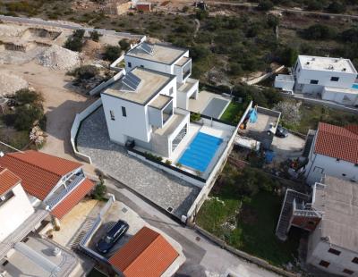 Doppelhaushälfte mit wunderschönem Panoramablick auf das Meer! Tribunj - Kroatien