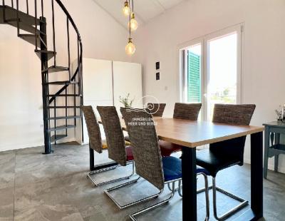 BRAČ, SUTIVAN – renovierte Zweizimmerwohnung im Zentrum, 70 m2 + 50 m2 Terrasse