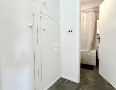 BRAČ, SUTIVAN – renovierte Zweizimmerwohnung im Zentrum, 70 m2 + 50 m2 Terrasse