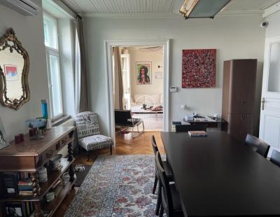 PEĆINE-ERSTE REIHE AM MEER