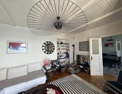 PEĆINE-ERSTE REIHE AM MEER